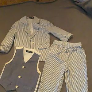 Great condition boys seersucker 3 piece suit 24mth